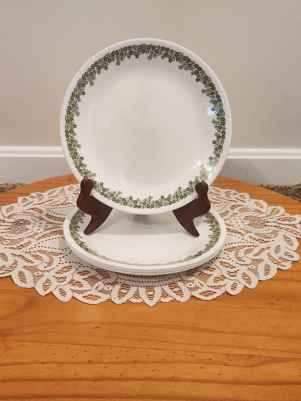 SET OF FOUR Corelle Spring Blossom "Crazy Daisy" 10.25" Dinner Plates